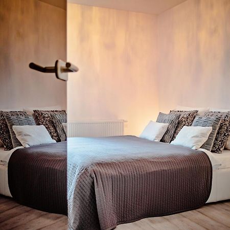Apartamenty Homely Place Centrum - Stary Rynek - Parking 波兹南 外观 照片