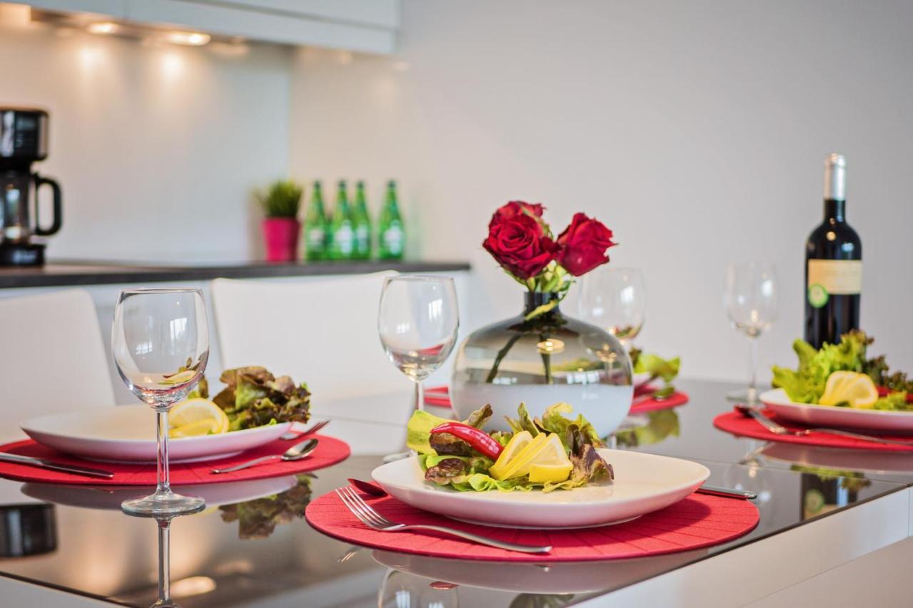 Apartamenty Homely Place Centrum - Stary Rynek - Parking 波兹南 外观 照片