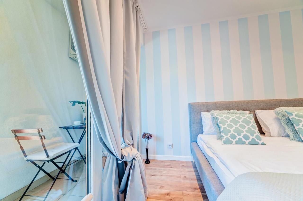 Apartamenty Homely Place Centrum - Stary Rynek - Parking 波兹南 外观 照片