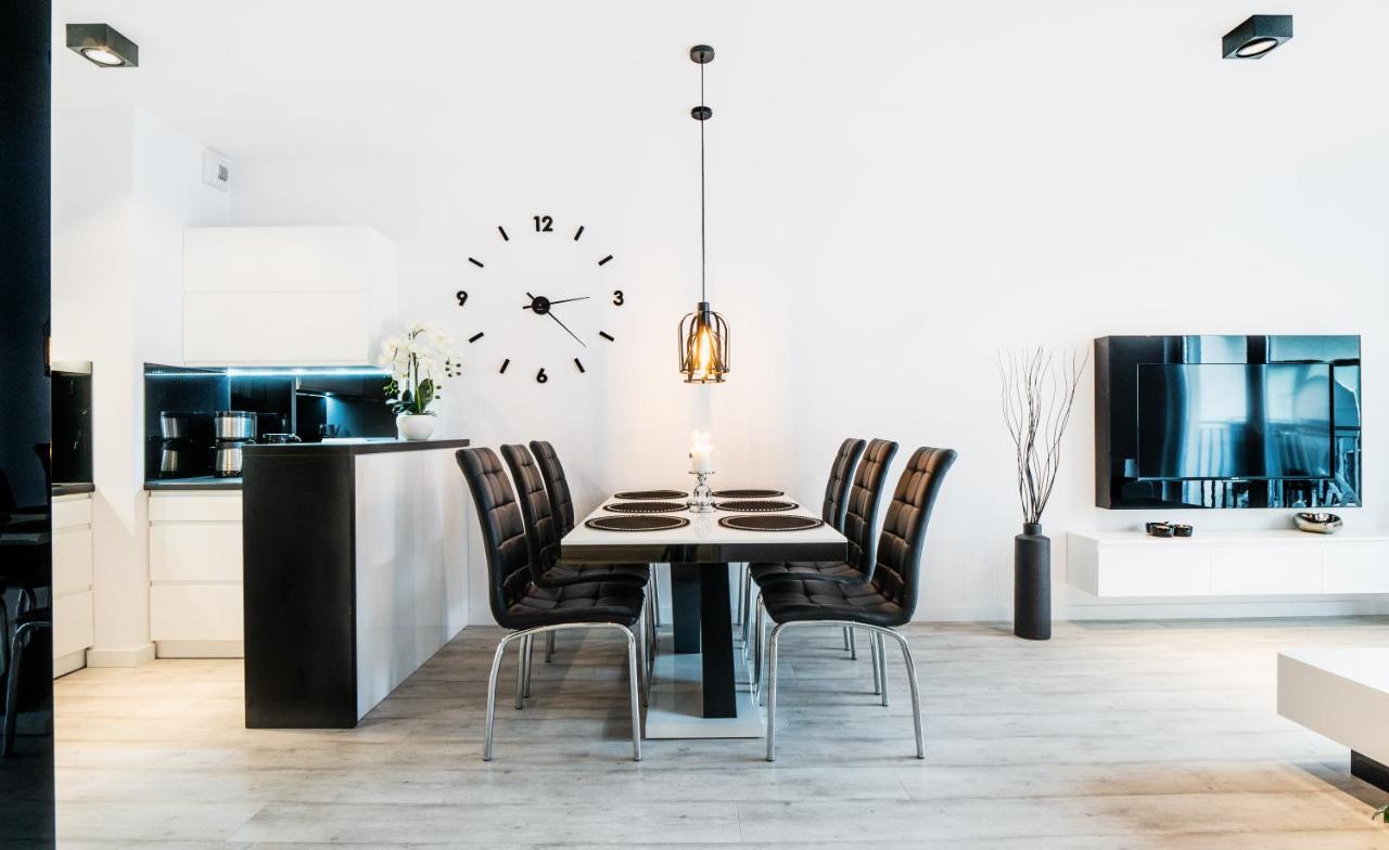 Apartamenty Homely Place Centrum - Stary Rynek - Parking 波兹南 外观 照片